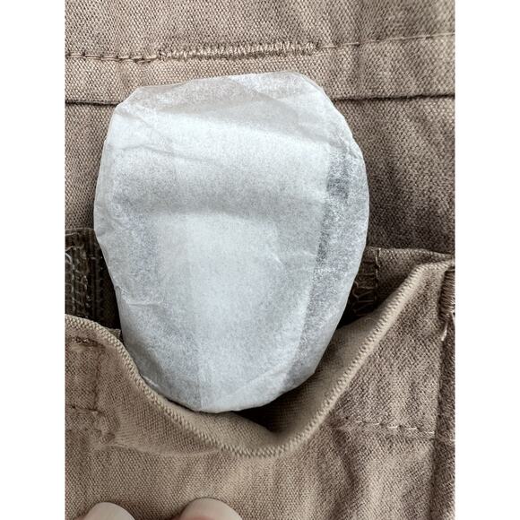 Duluth Trading Vest Mens L Beige Tan Utility Fishing Outdoor Hunting NWOT - Picture 13 of 13